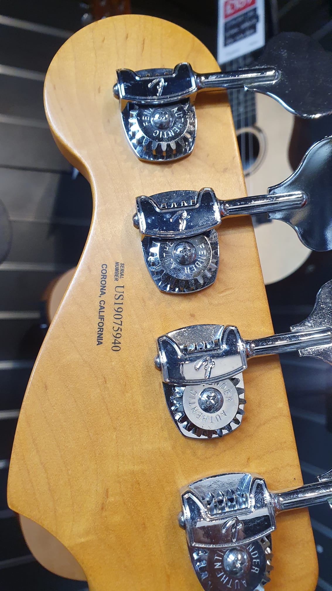 Refurbished Fender Precision Ultra P-Bass - Mocha
